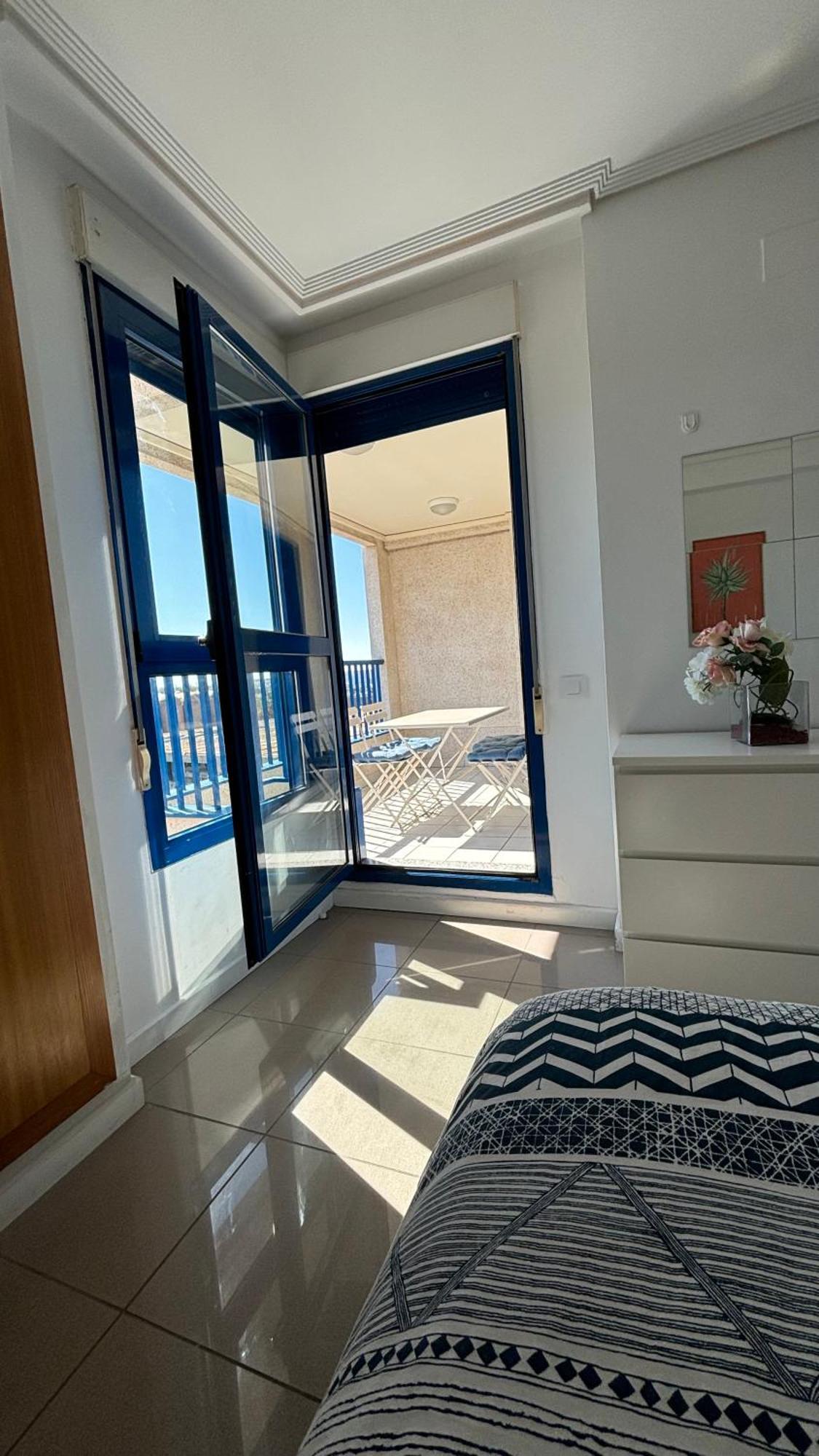 Apto. Luminoso Con Vistas En Playa De La Patacona 瓦伦西亚 外观 照片